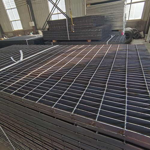 水廠平臺鋼格柵的獨(dú)特魅力與應(yīng)用