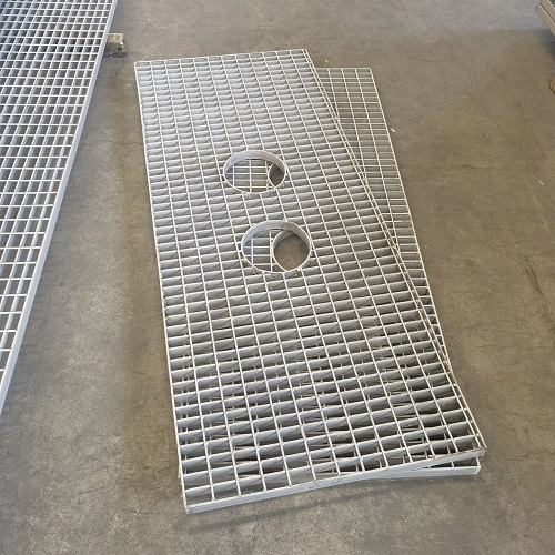 鋼格板表面處理方式對(duì)比：噴漆、鍍鋅、不銹鋼哪種更耐用？