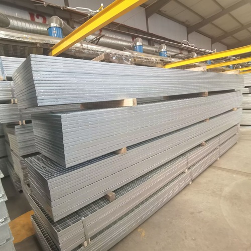 環(huán)保工程中的“隱形功臣”——鋼格柵的那些事