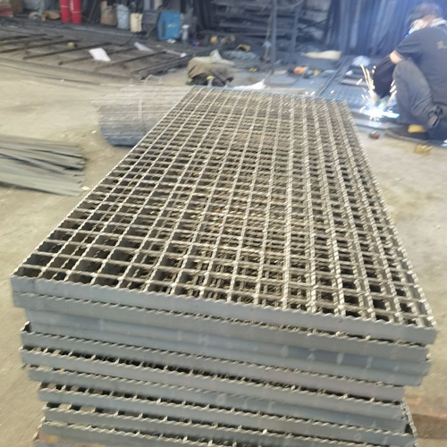 鋼格板在工業(yè)平臺(tái)中的應(yīng)用要點(diǎn)