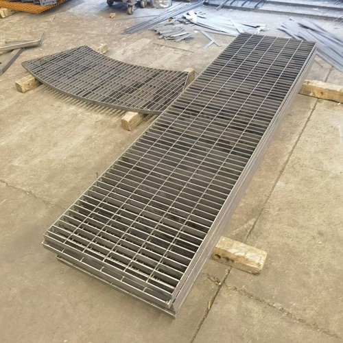 不止工程用！鋼格板在數(shù)據(jù)中心地板的驚艷應(yīng)用